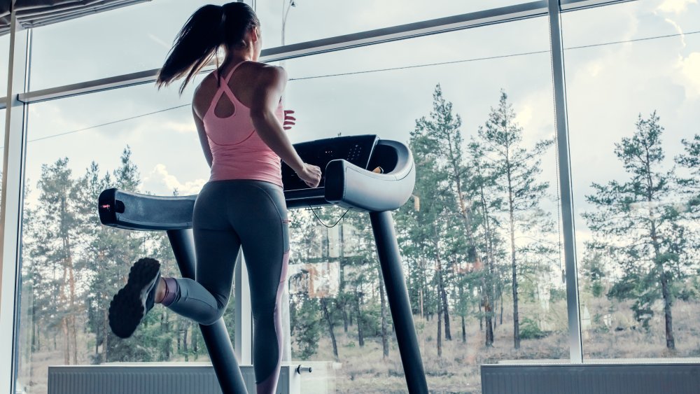 Benefits of Running for 20 Minutes Every Day on a Treadmill